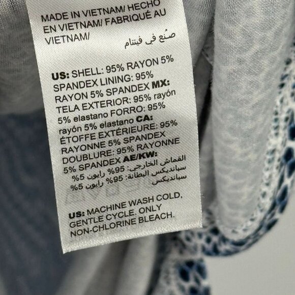 Chico's 2 Women's Blue pattern Maxi Dress Size large Rayon knit cap sleeve - Picture 2 of 10